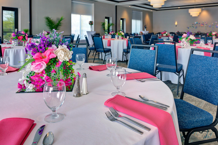 Food & Drinks 5, Hilton Garden Inn Akron, Summit