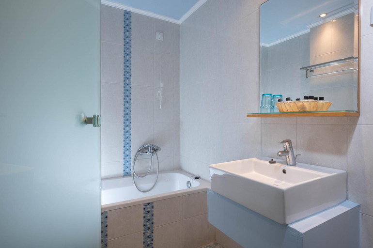 Bathroom 3, Kitro Beach Hοtel, Crete