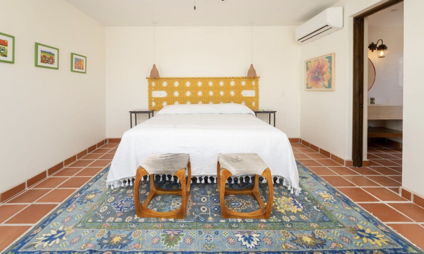 Room 2, Beachfront Home & Mountain Views, and the Biggest Private Pool, Comondú
