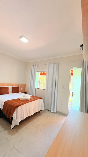 Bedroom 2, Chales Ipe do Lago, Capitólio