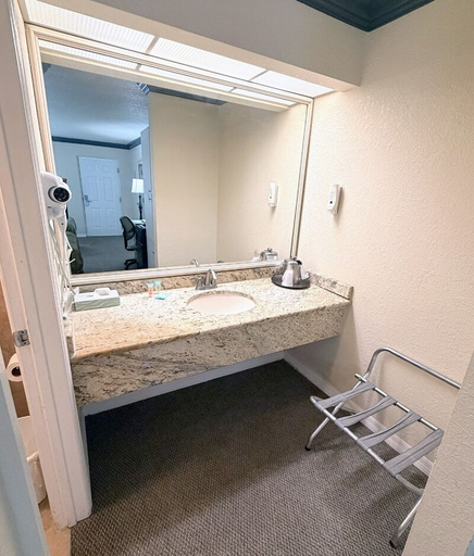 Bathroom 4, JC Inn, Polk