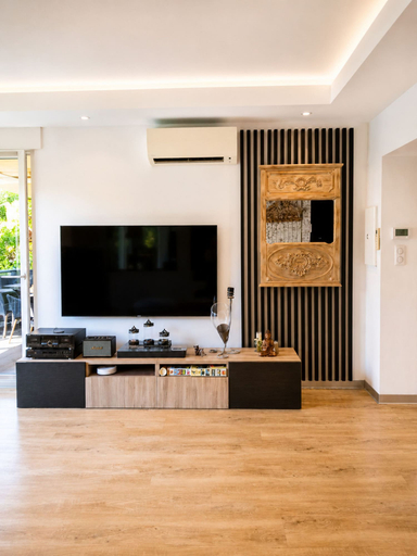 Room 5, 225 Le Club C in Cannes, Alpes-Maritimes