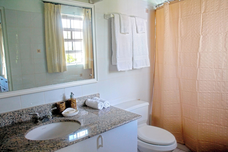 Bathroom 4, Silver Sands Villas - by Zenbreak