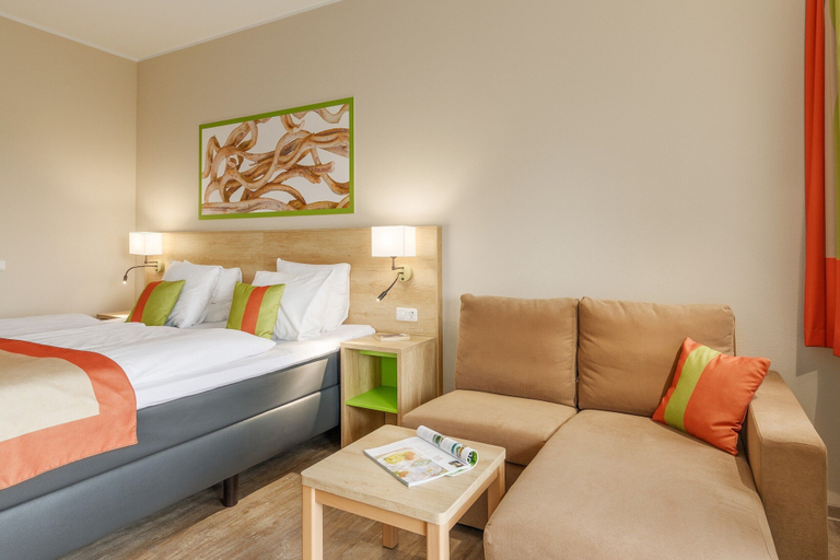 Bedroom 3, Hotel Hochsauerland by Center Parcs, Hochsauerlandkreis