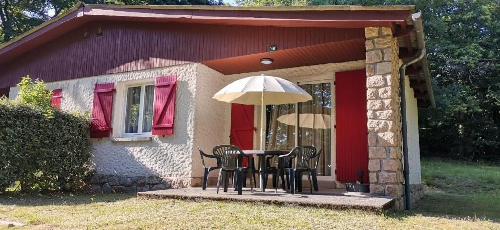 Outdoor dining 5, Le Vendahaut Résidence de tourisme, Corrèze