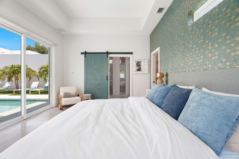 Bedroom 3, Paradise Found 3 Bedroom Home by RedAwning, Sarasota