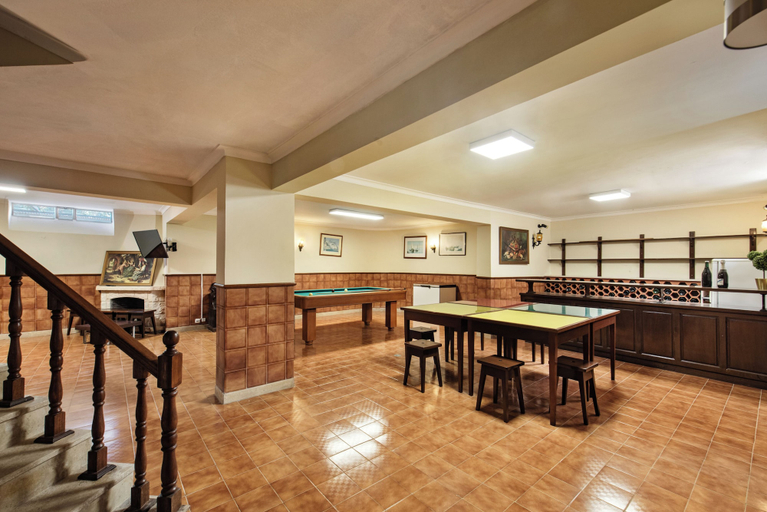 Food & Drinks 5, Private pool villa walking distance to the centre, Loulé