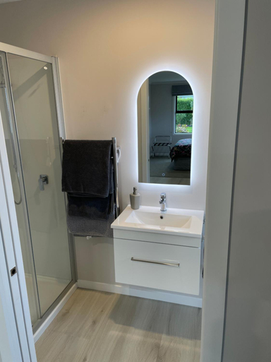 Bathroom, # 2 Ald, Waipa