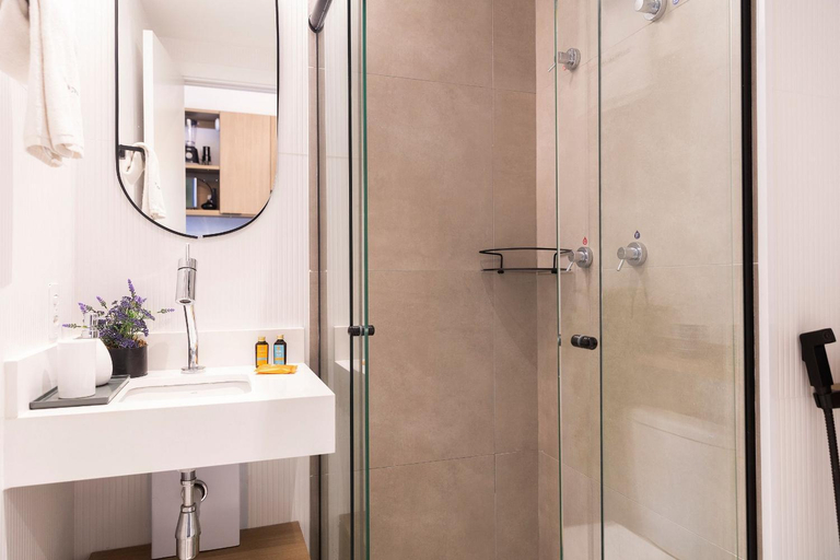 Bathroom 3, Estudios com AC e Varanda na Bela Vista, São Paulo