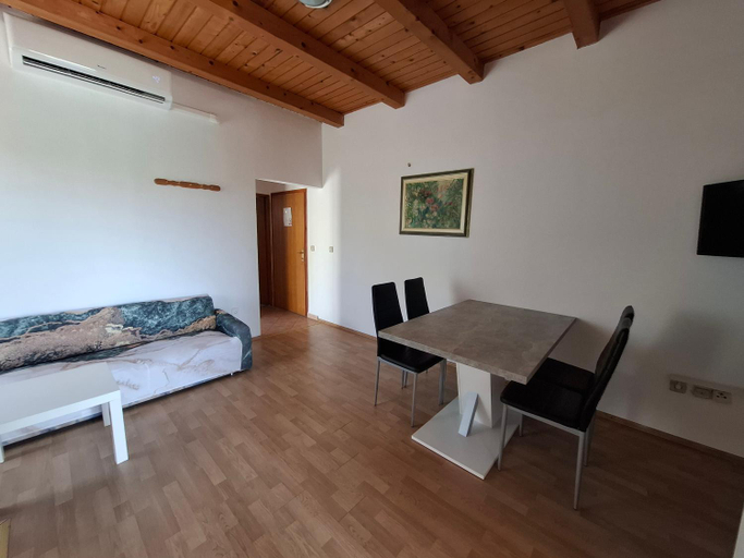 Others 2, Apartments & rooms Mila, Lopar/Supetarska Draga