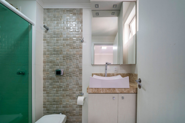 Bathroom 3, Ilha de Majorca, Bombinhas
