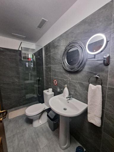 Bathroom 3, "Villa 70" Guesthouse, Gjirokastrës