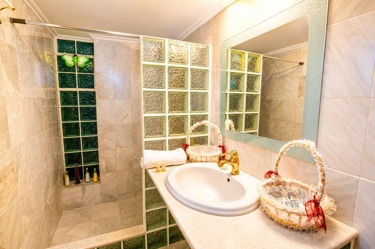 Bathroom 3, Aias Summer House, Attica