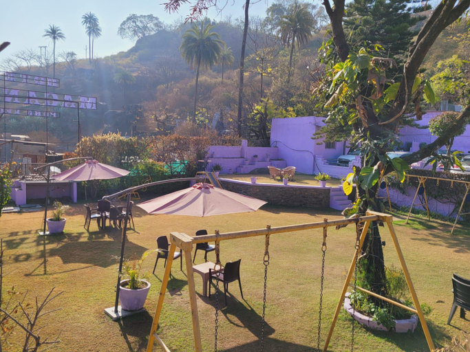 Others 5, Hotel Maganji's, Sirohi