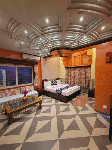 Others 4, Hotel Maganji's, Sirohi