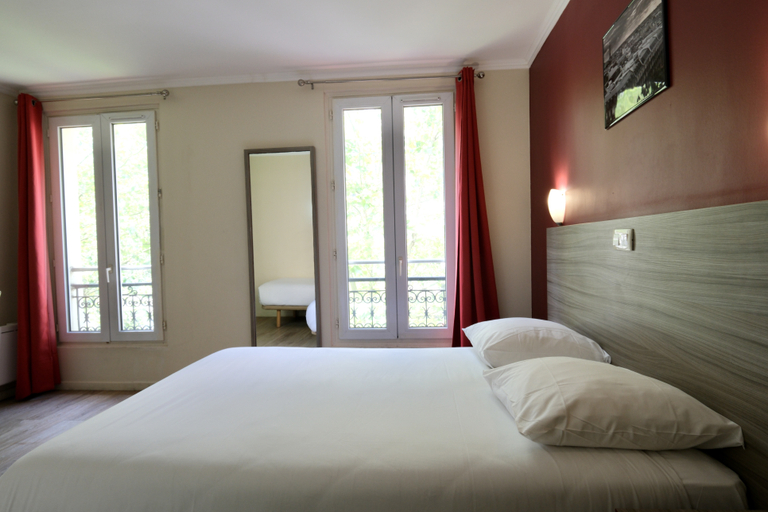 Bedroom 3, Hipotel Paris Gambetta République, Paris