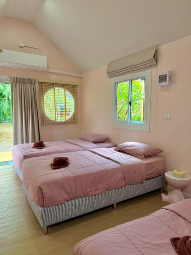 Room 4, Plumgoland, Pak Tho