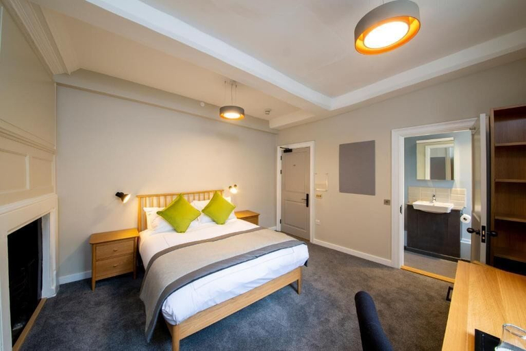 Room 3, Turl Street Mitre, Oxfordshire