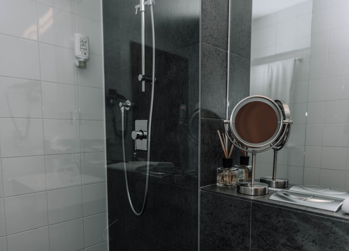 Bathroom 4, HEINhotel Vienna Airport, Wien Umgebung