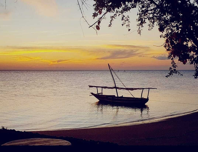 Beach 2, Shiri beach resort, Magharibi