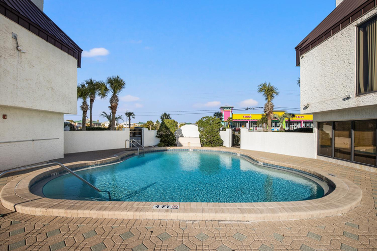 Exterior view 3, Seachase 704E - Beach Haven, Bay