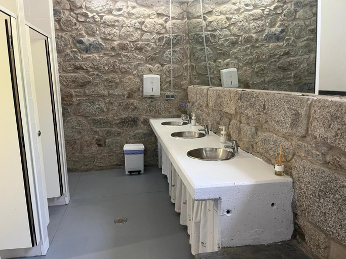 Bathroom 5, A Fabrica Da Luz, Ourense