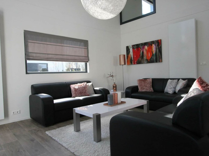 Living area 5, Cube Magnifique 8, Haarlemmerliede c.a.