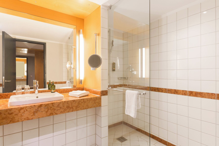Bathroom 5, Hotel Remarque, Osnabrück