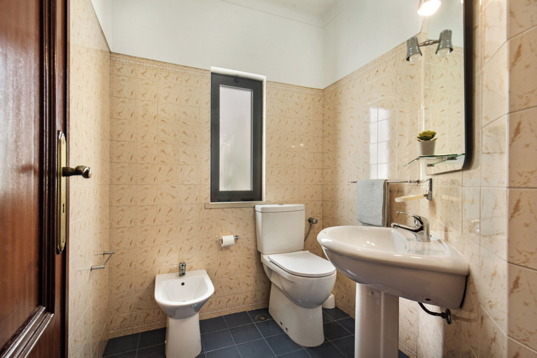 Bathroom 4, Private pool villa walking distance to the centre, Loulé