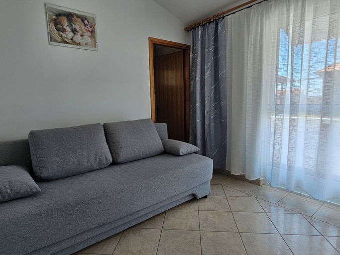 Others 5, Apartment Den, Vodice
