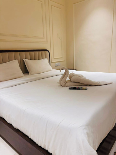 Room 4, Corporate Hotel Shivpuri, Shivpuri
