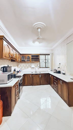 Interior 3, Entire First Floor With 3 En-suite Bedrooms, Shama Ahanta East