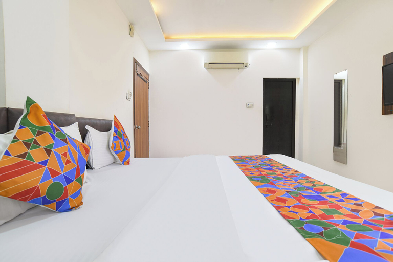 Room 5, FabHotel Manjulam Regency, Rajendra Nagar, Indore