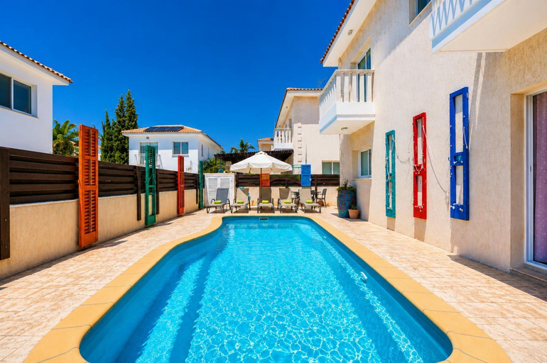 Facilities 3, Villa Chromata