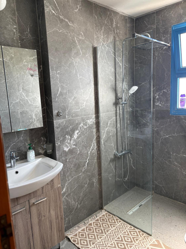 Bathroom, Queen Evridiki