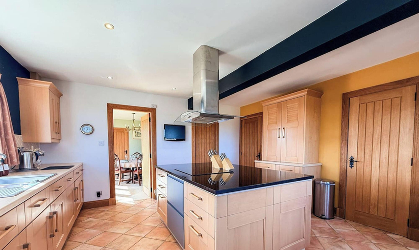 Room 2, Little Balloch Angus Glens, Angus