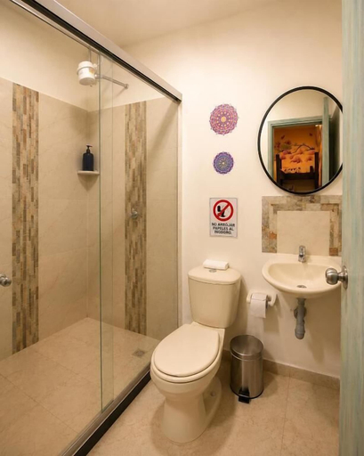 Bathroom 5, Stay La 10 Hotel, Medellín