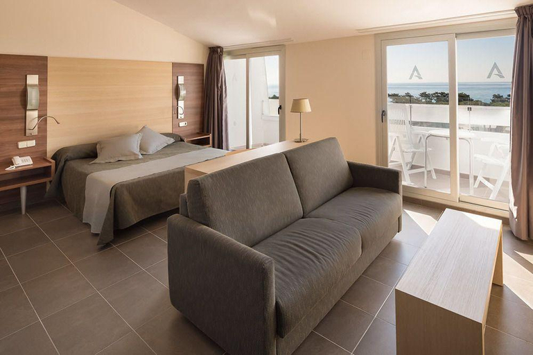Bedroom 3, Aqua Hotel Aquamarina & Spa, Barcelona
