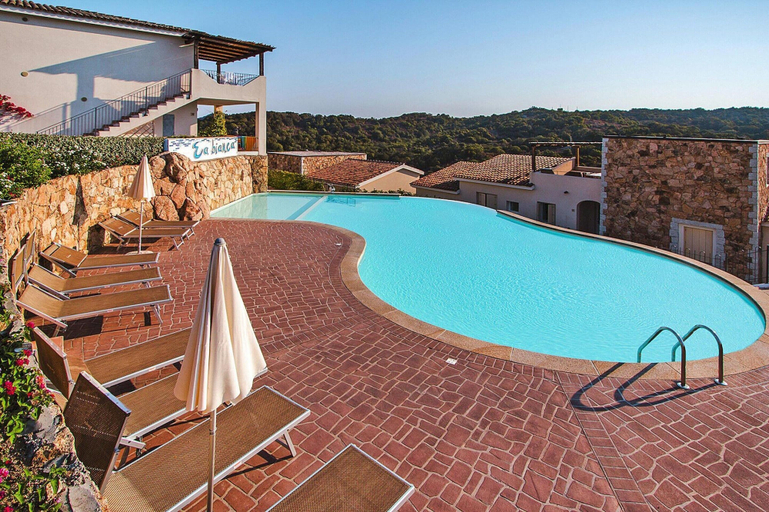 Others 4, Apartment in Golfo Aranci With Terrace, Olbia-Tempio