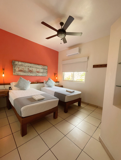 Bedroom 2, PUNTO MITA ECO SURF SUITES, Compostela