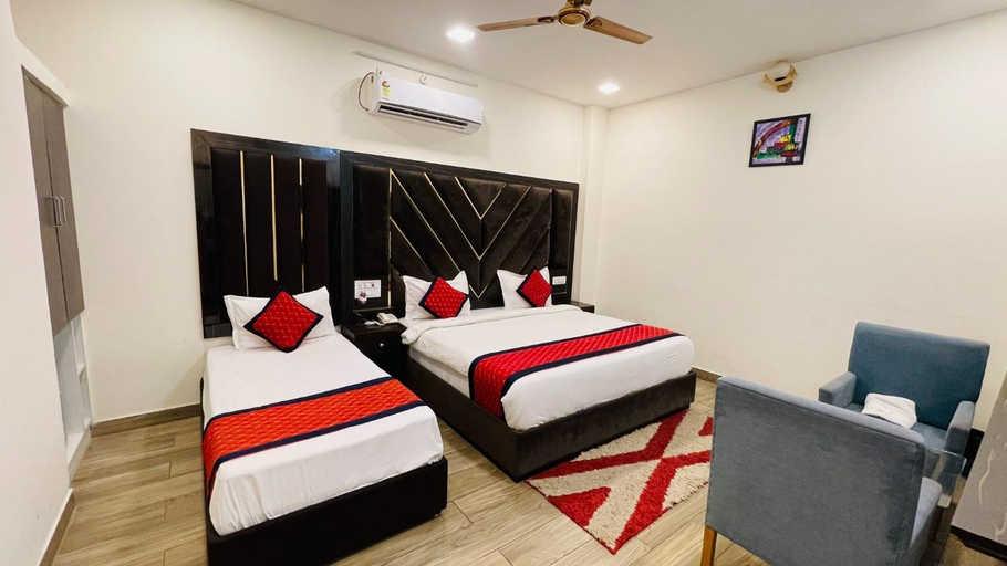Bedroom 3, Hotel Shreya Galaxy, Dehradun