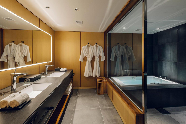 Bathroom 3, The Hiramatsu Kyoto, Kyoto