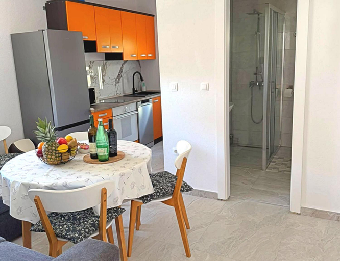 Facilities 5, Apartments Luca, Rogoznica