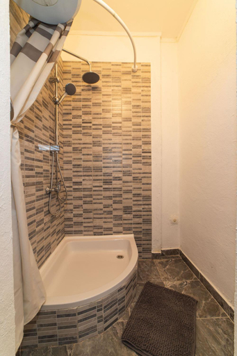 Bathroom 3, Tranquil and Stylish Apartment Kastel Novi, Kaštela