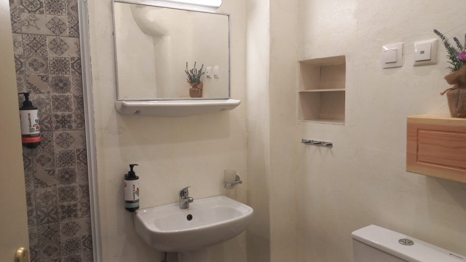 Bathroom, Hotel Esperides, Crete