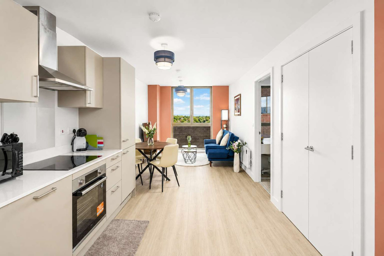 Room 5, Stylish 1 Bed Sleeps 3 - Old Trafford - City Centre Tram Access, Manchester