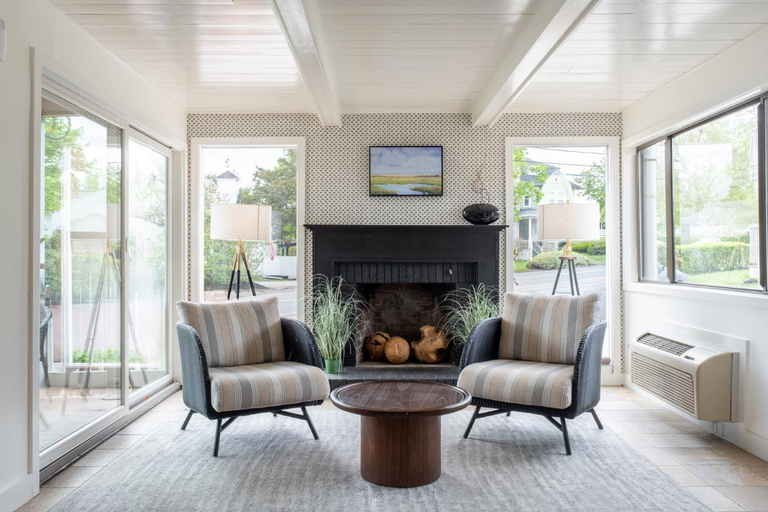 Public Area, Aspinquid Resort, York