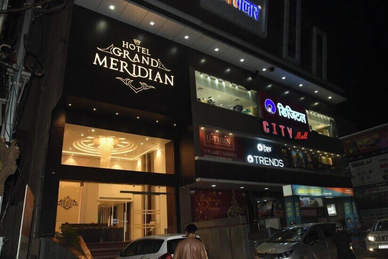 Exterior & Views, Hotel Grand Meridian, Katni