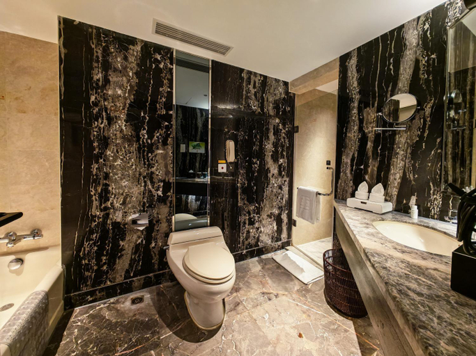 Bathroom 5, Asia International Hotel - Free Shuttle & Registration Counter Service during Canton Fair, Guangzhou