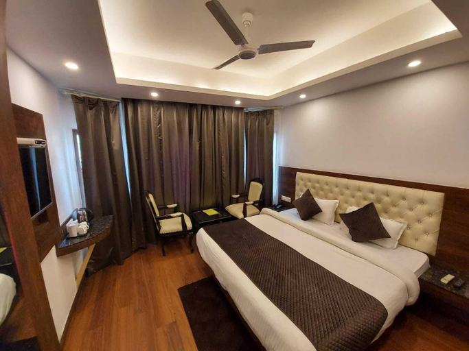 Room 3, The Blues Hotel Forest View Mussoorie, Dehradun